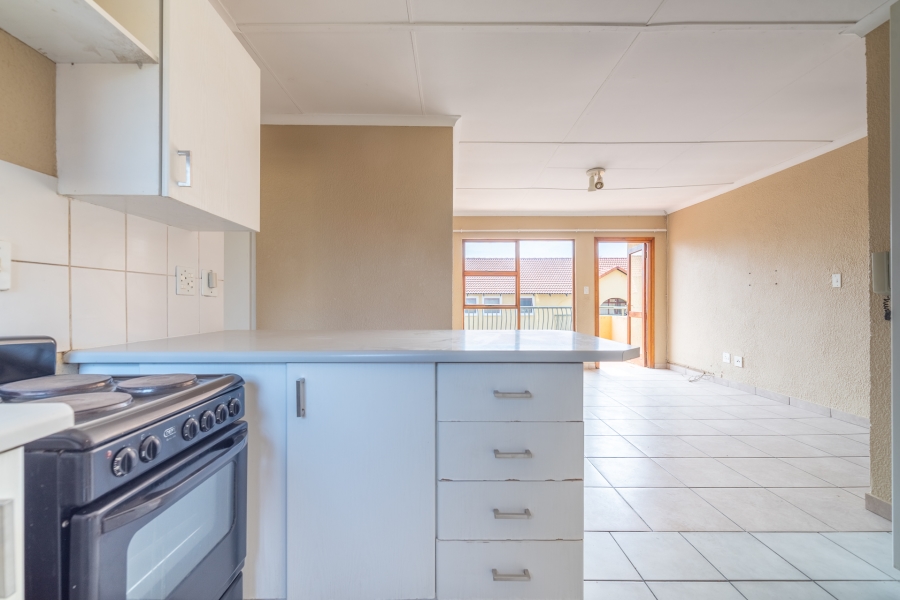 2 Bedroom Property for Sale in Sundowner Gauteng