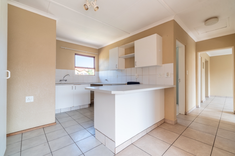2 Bedroom Property for Sale in Sundowner Gauteng