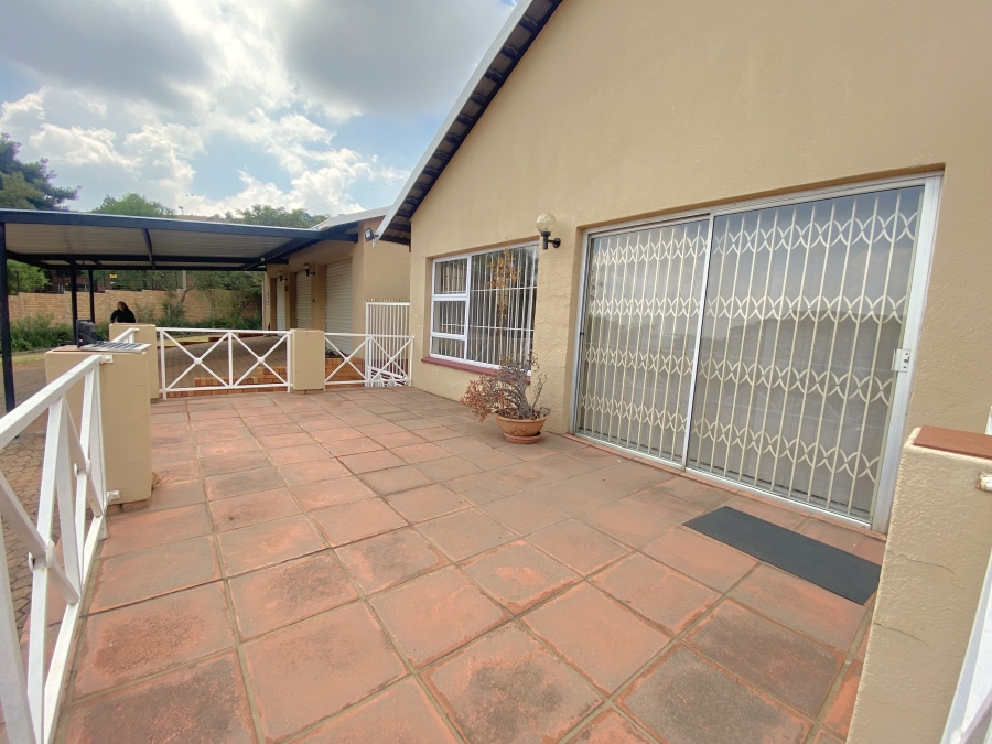 3 Bedroom Property for Sale in Kloofendal Gauteng