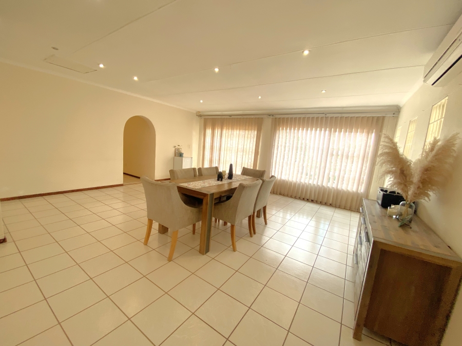 3 Bedroom Property for Sale in Kloofendal Gauteng