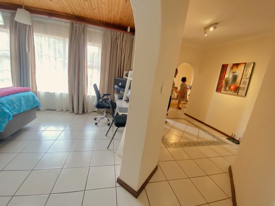 3 Bedroom Property for Sale in Kloofendal Gauteng
