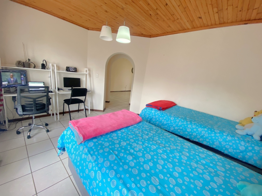3 Bedroom Property for Sale in Kloofendal Gauteng