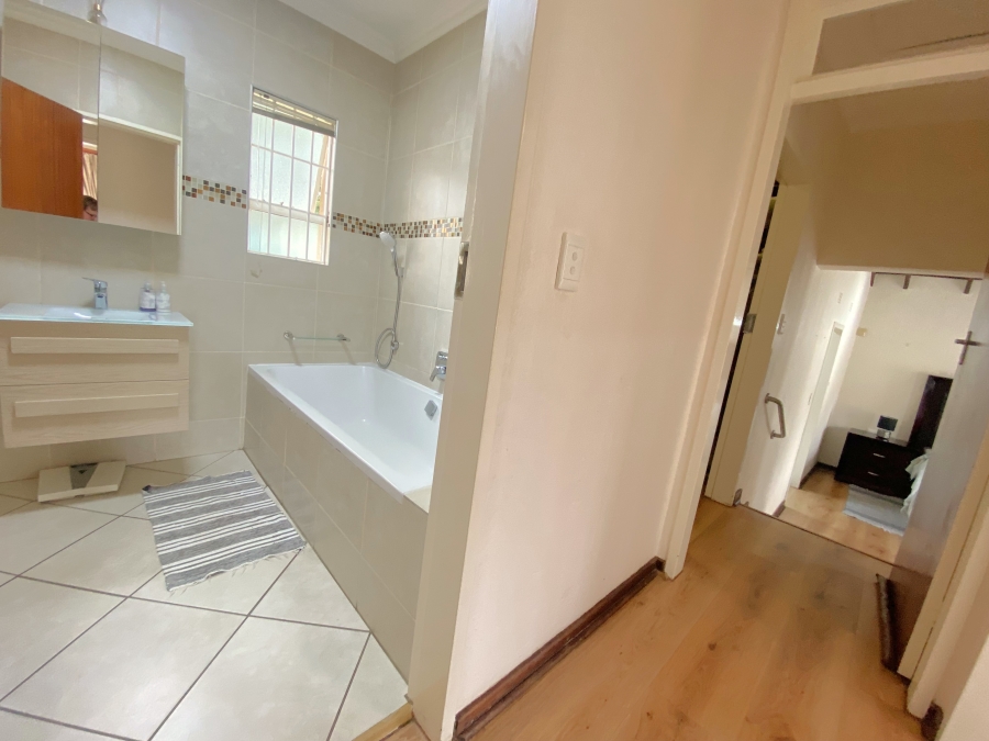 3 Bedroom Property for Sale in Kloofendal Gauteng
