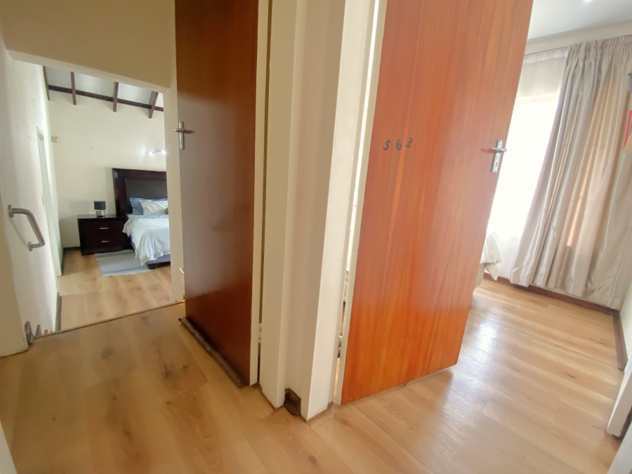 3 Bedroom Property for Sale in Kloofendal Gauteng