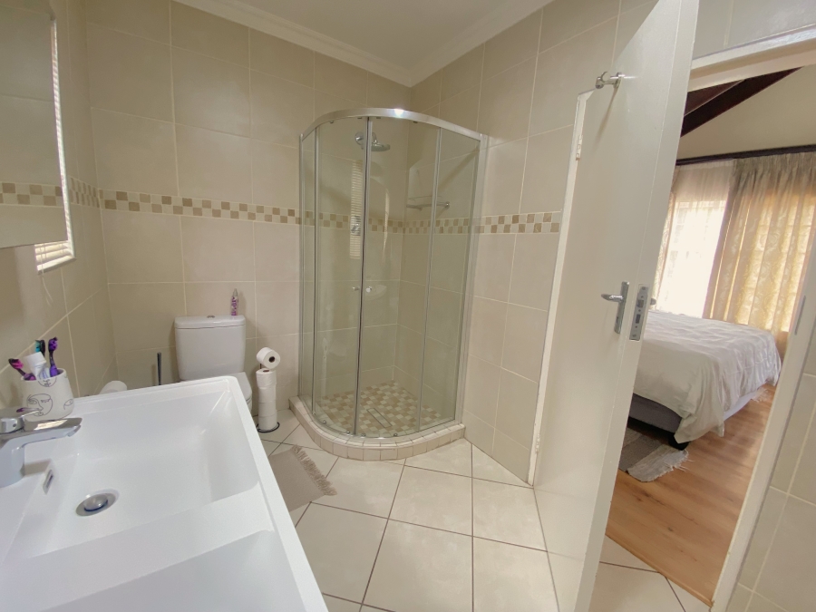 3 Bedroom Property for Sale in Kloofendal Gauteng