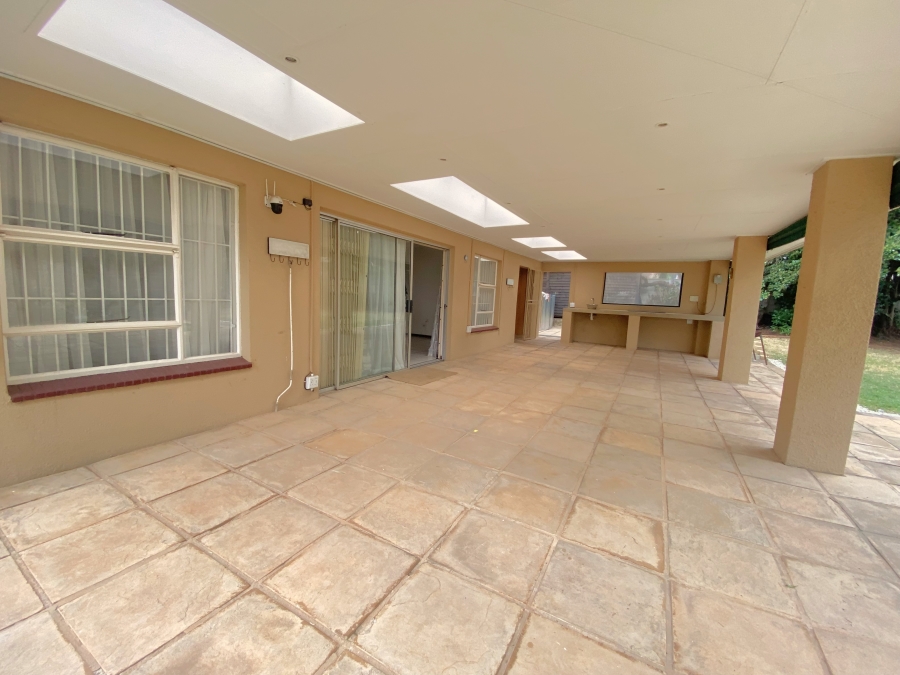 3 Bedroom Property for Sale in Kloofendal Gauteng