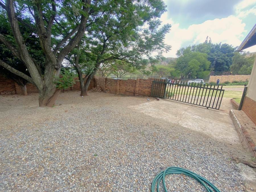 3 Bedroom Property for Sale in Kloofendal Gauteng