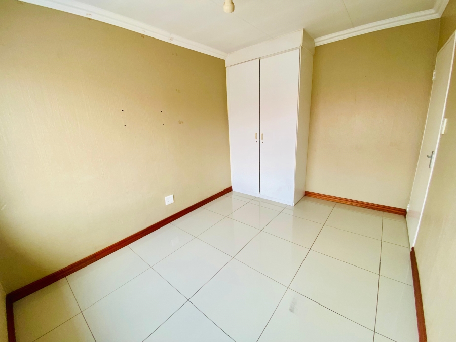 2 Bedroom Property for Sale in Vorna Valley Gauteng