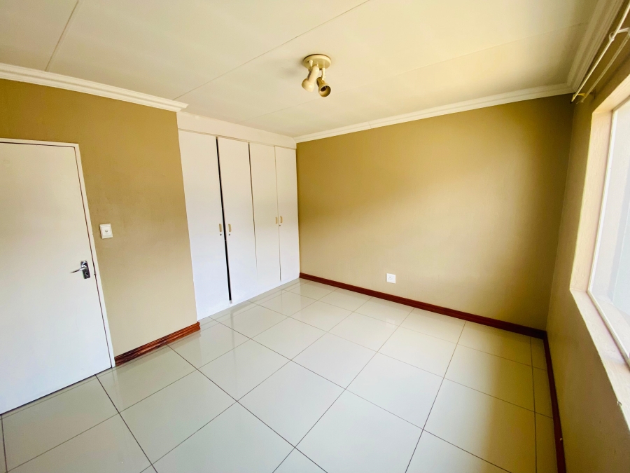 2 Bedroom Property for Sale in Vorna Valley Gauteng