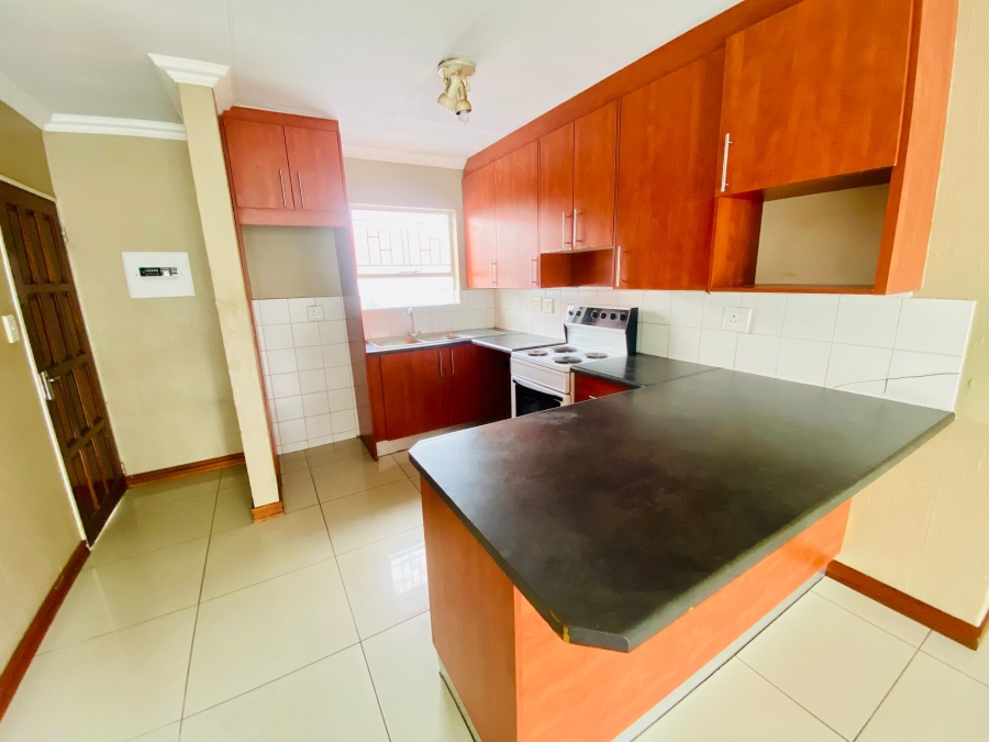 2 Bedroom Property for Sale in Vorna Valley Gauteng