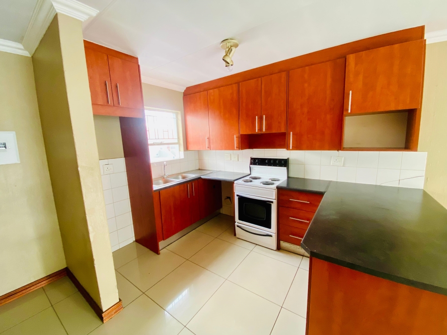 2 Bedroom Property for Sale in Vorna Valley Gauteng