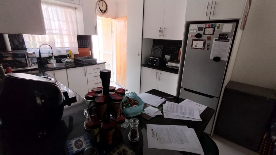 3 Bedroom Property for Sale in Carenvale Gauteng