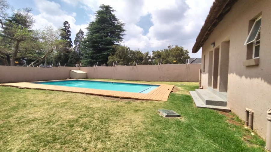 3 Bedroom Property for Sale in Carenvale Gauteng