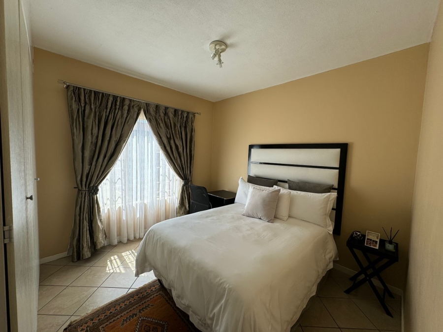 To Let 2 Bedroom Property for Rent in Mooikloof Ridge Gauteng