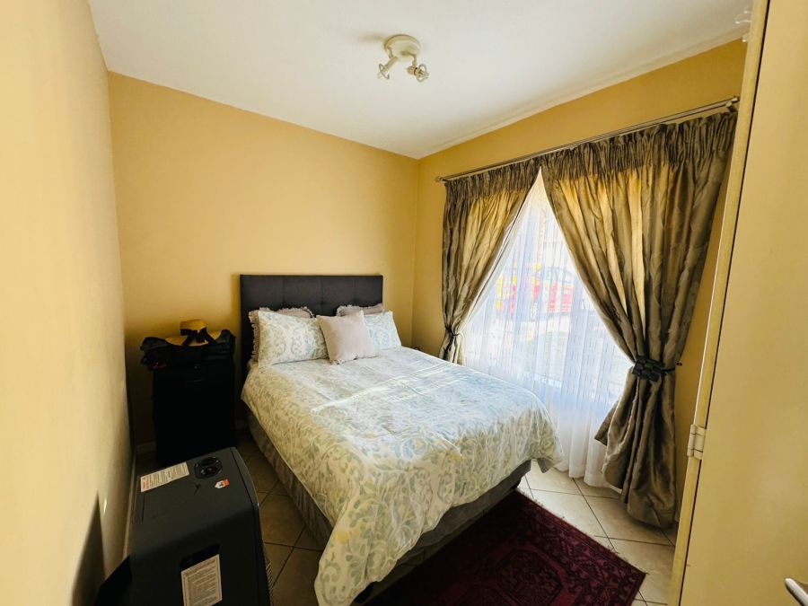 To Let 2 Bedroom Property for Rent in Mooikloof Ridge Gauteng