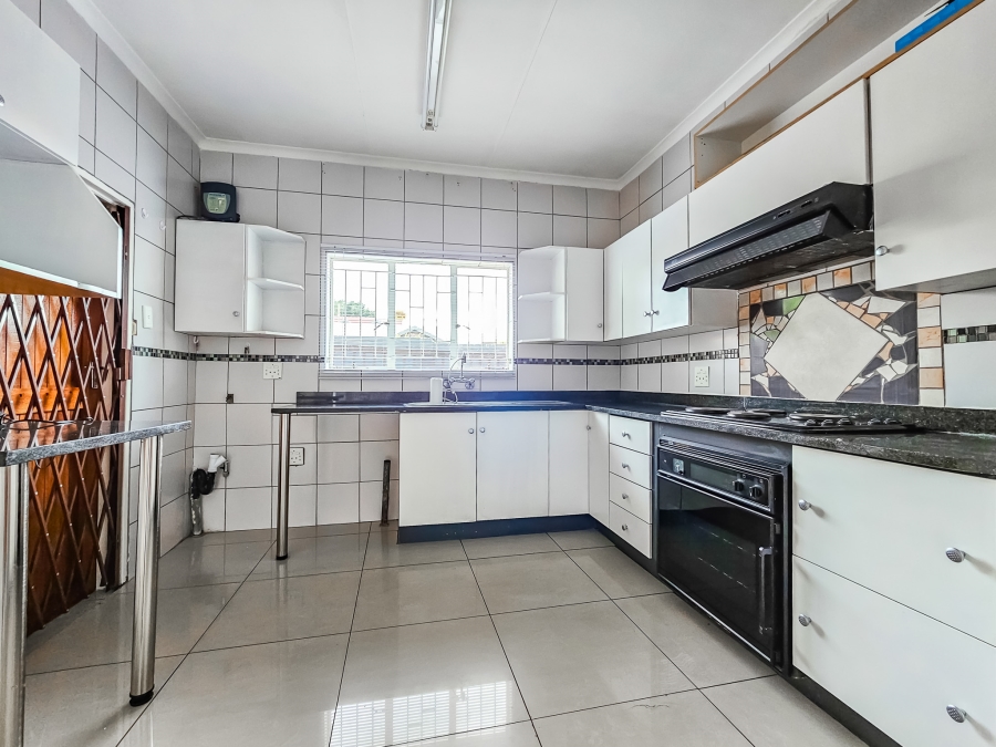 To Let 3 Bedroom Property for Rent in Garsfontein Gauteng