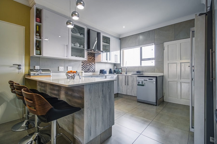 3 Bedroom Property for Sale in Helderwyk Gauteng