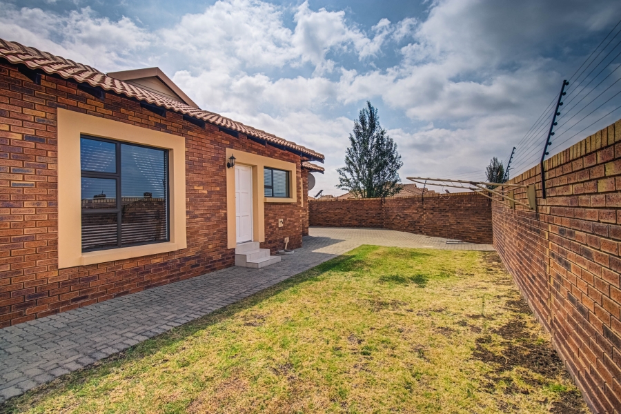 3 Bedroom Property for Sale in Helderwyk Gauteng