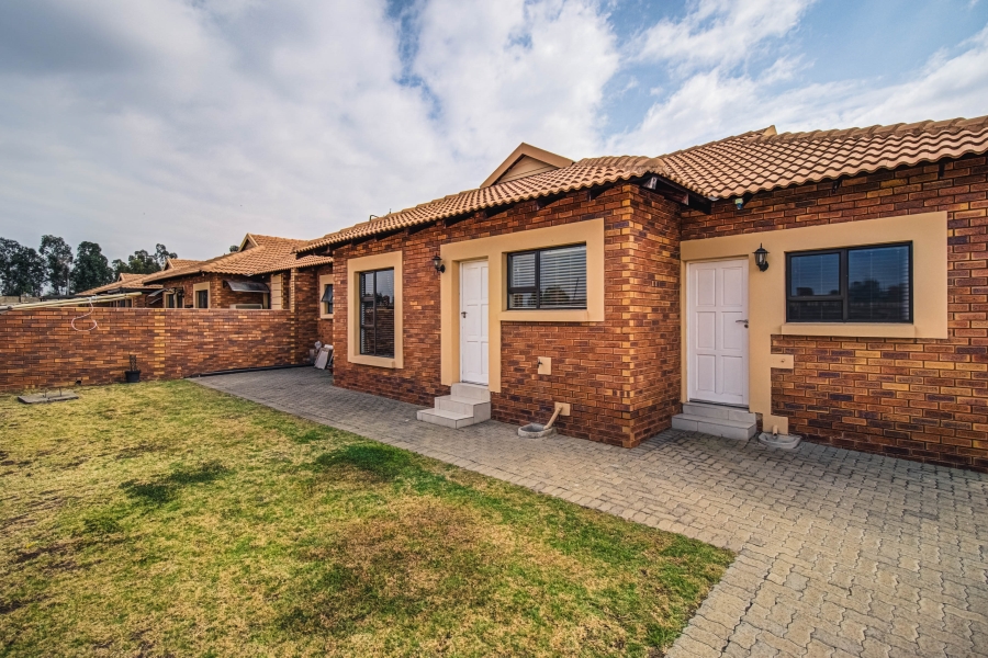 3 Bedroom Property for Sale in Helderwyk Gauteng