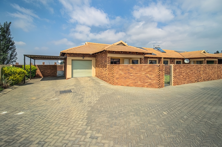 3 Bedroom Property for Sale in Helderwyk Gauteng