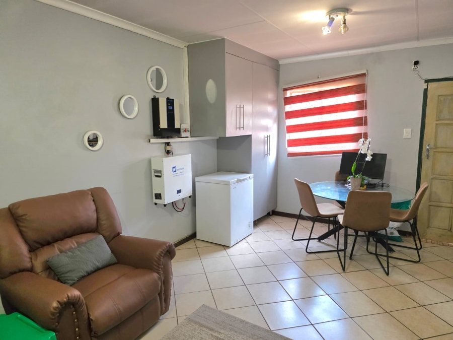 3 Bedroom Property for Sale in Monavoni Gauteng