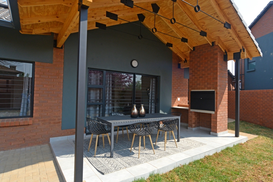 3 Bedroom Property for Sale in Olympus AH Gauteng