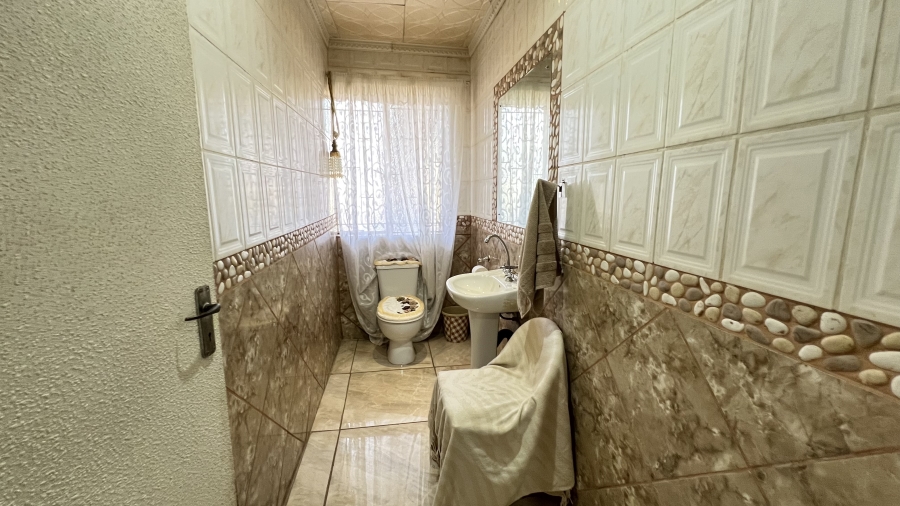 4 Bedroom Property for Sale in Westonaria Gauteng
