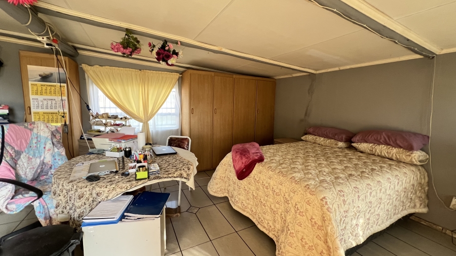 4 Bedroom Property for Sale in Westonaria Gauteng