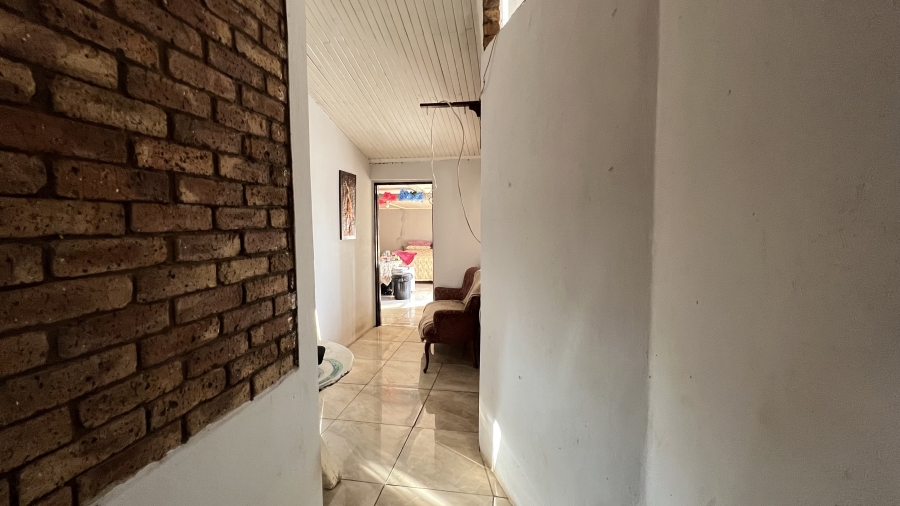 4 Bedroom Property for Sale in Westonaria Gauteng