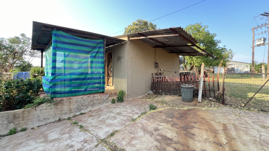 4 Bedroom Property for Sale in Westonaria Gauteng