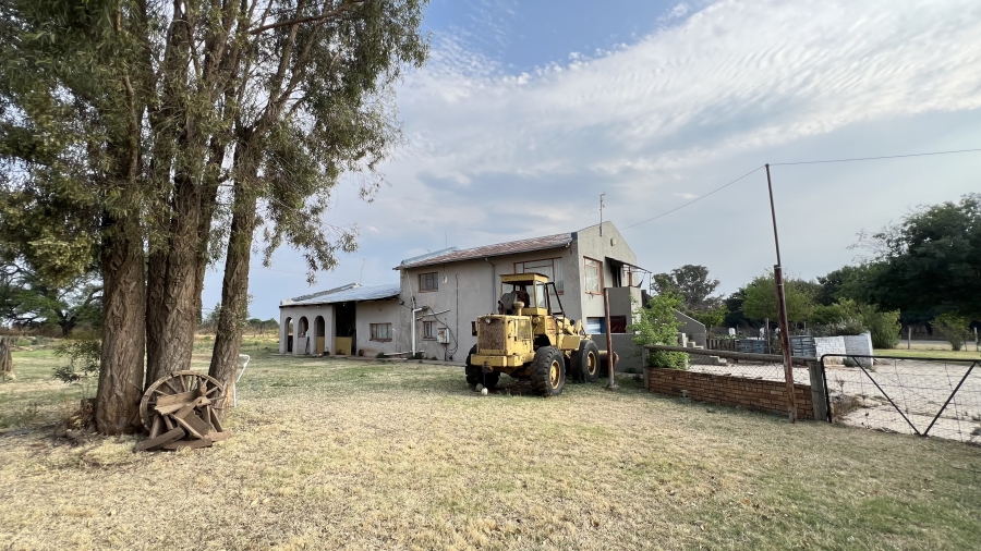 4 Bedroom Property for Sale in Westonaria Gauteng