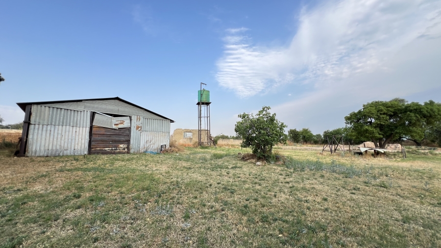 4 Bedroom Property for Sale in Westonaria Gauteng
