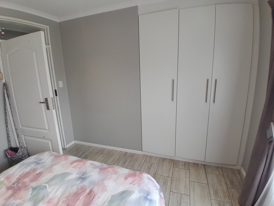 6 Bedroom Property for Sale in Discovery Gauteng