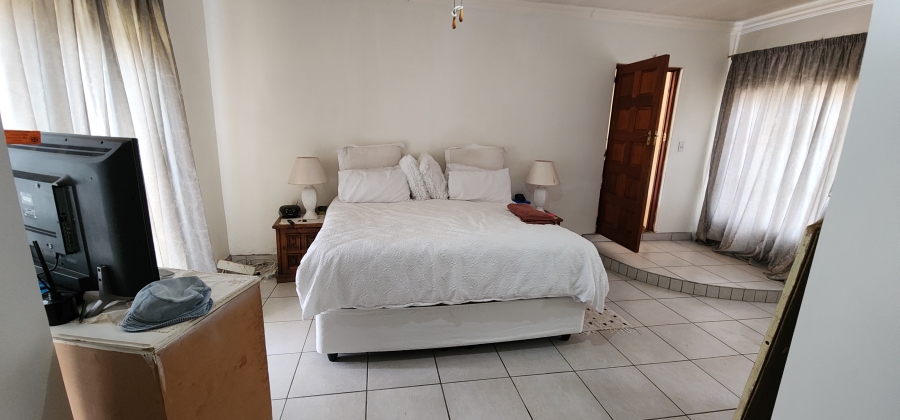 4 Bedroom Property for Sale in Brackendowns Gauteng