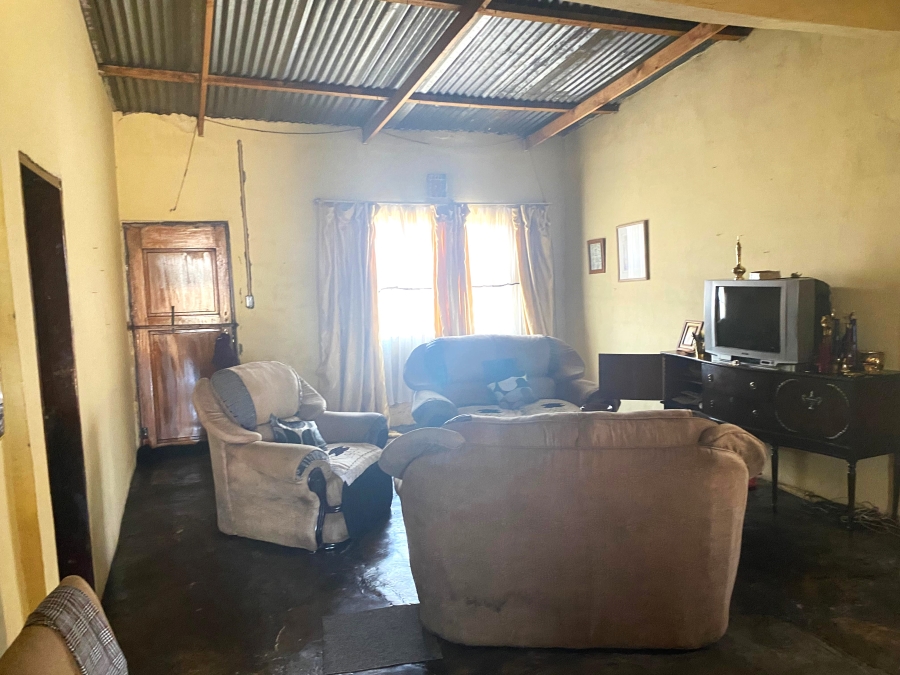 2 Bedroom Property for Sale in Moleleki Gauteng