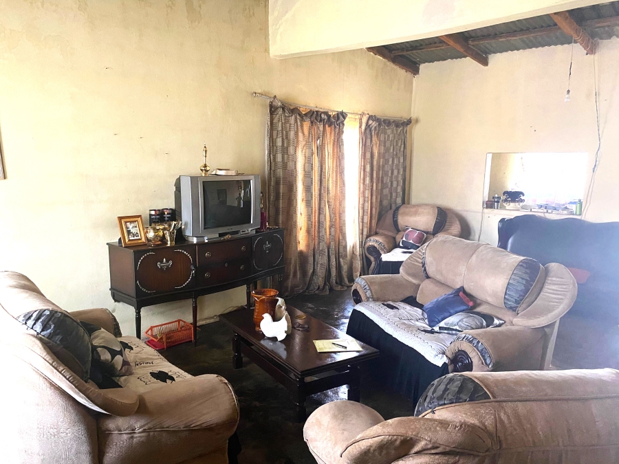 2 Bedroom Property for Sale in Moleleki Gauteng
