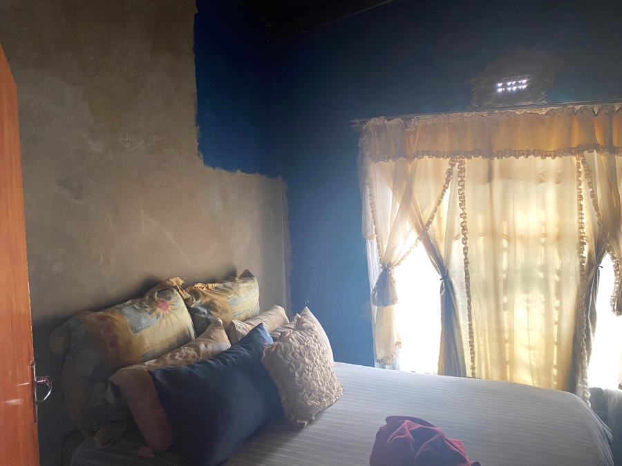 2 Bedroom Property for Sale in Moleleki Gauteng