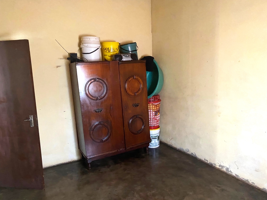 2 Bedroom Property for Sale in Moleleki Gauteng