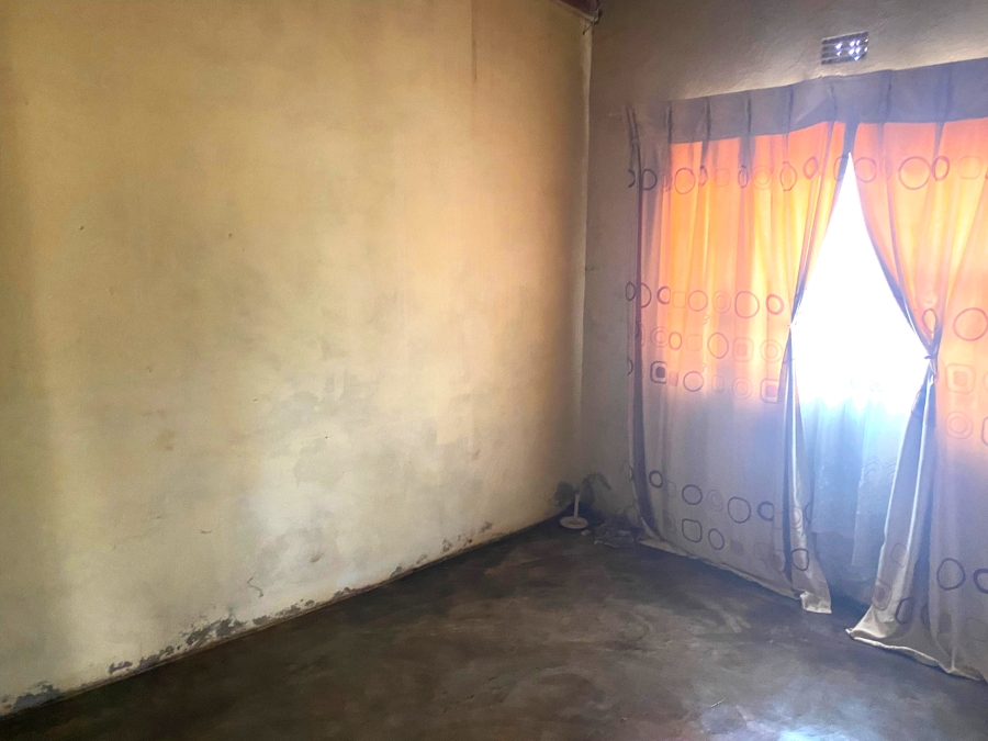 2 Bedroom Property for Sale in Moleleki Gauteng