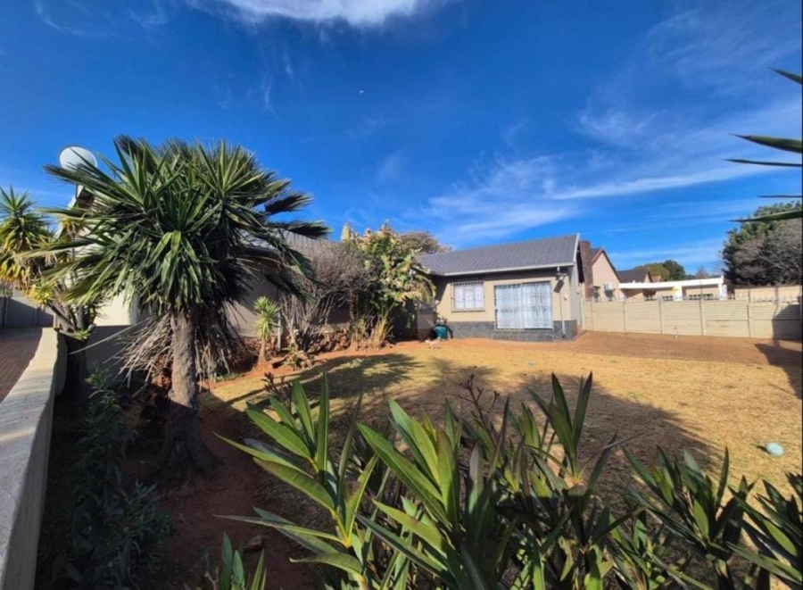 4 Bedroom Property for Sale in Greenhills Gauteng