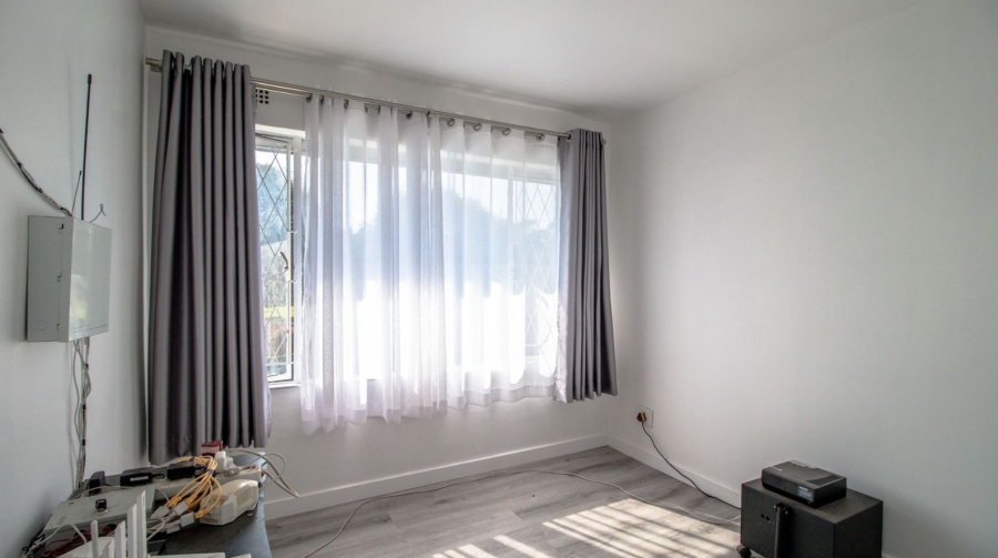 6 Bedroom Property for Sale in Dowerglen Gauteng