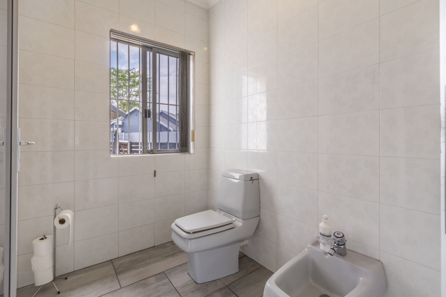 6 Bedroom Property for Sale in Dowerglen Gauteng