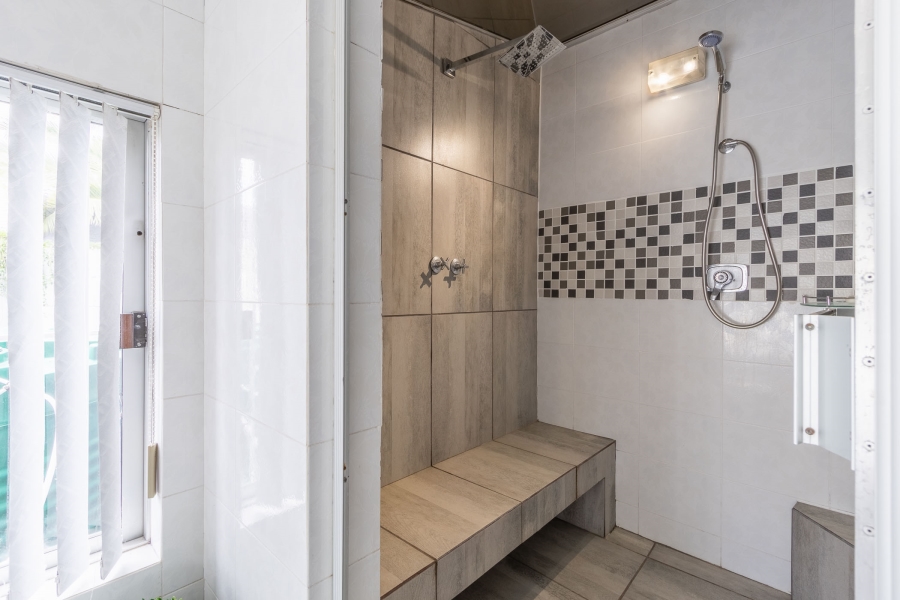 6 Bedroom Property for Sale in Dowerglen Gauteng