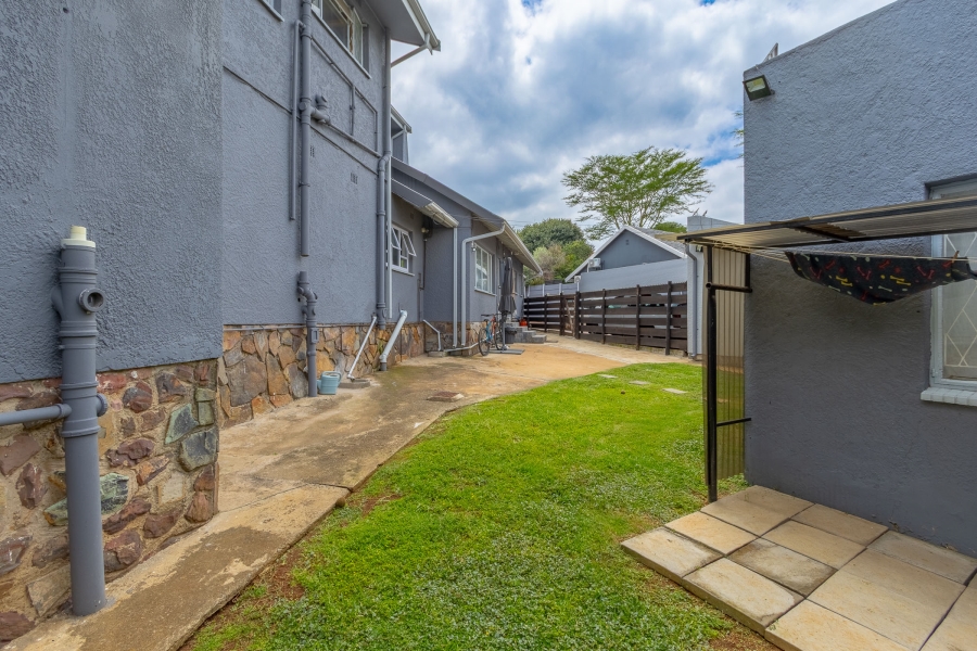 6 Bedroom Property for Sale in Dowerglen Gauteng