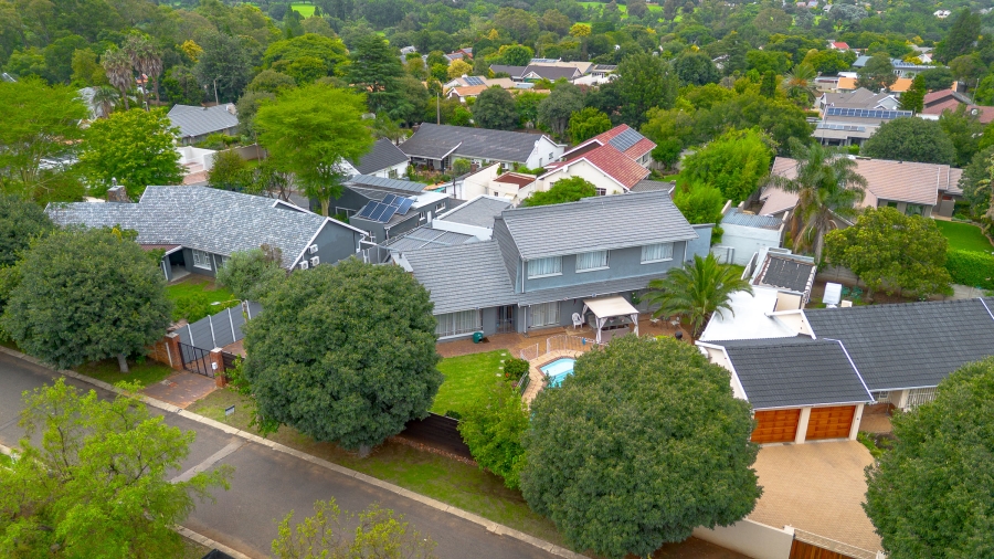 6 Bedroom Property for Sale in Dowerglen Gauteng