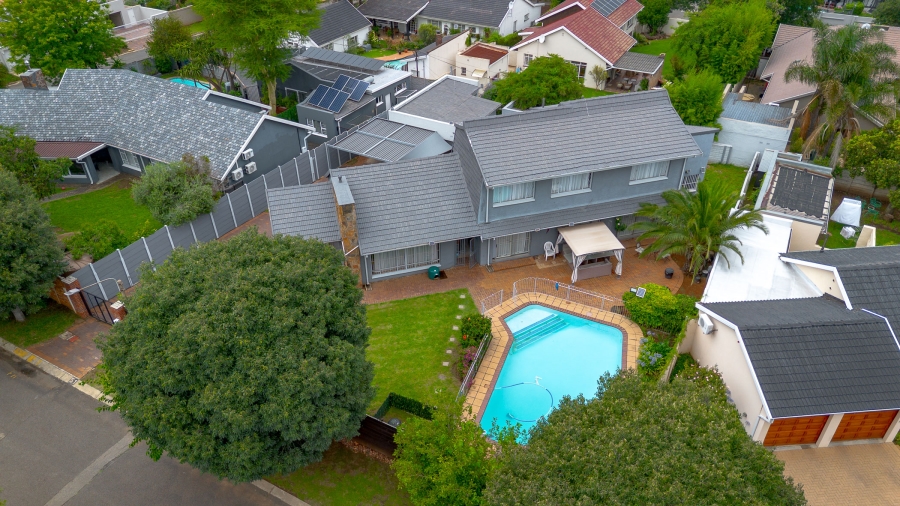 6 Bedroom Property for Sale in Dowerglen Gauteng
