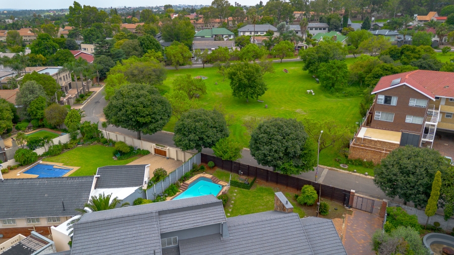 6 Bedroom Property for Sale in Dowerglen Gauteng