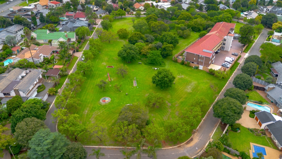 6 Bedroom Property for Sale in Dowerglen Gauteng