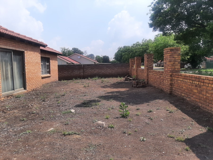 5 Bedroom Property for Sale in Bakerton Gauteng