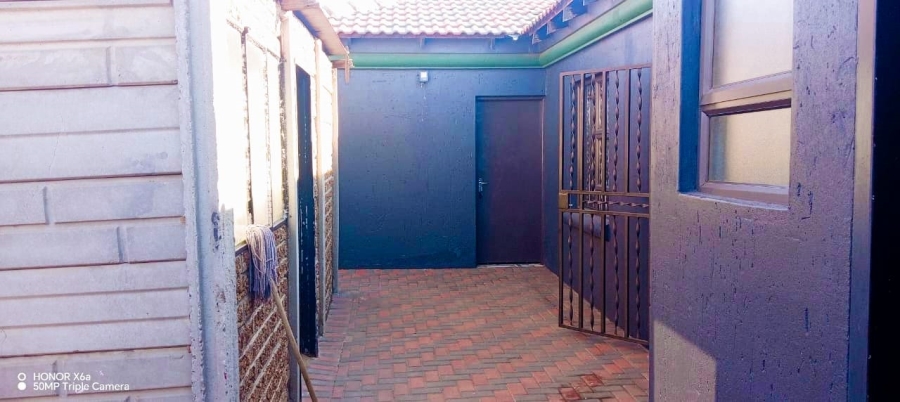 3 Bedroom Property for Sale in Daveyton Gauteng